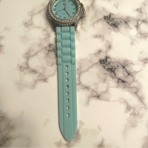 NWOT Charming Charlie Pastel Blue Green Crystal Halo Rubber Silicone Watch - Picture 6 of 10